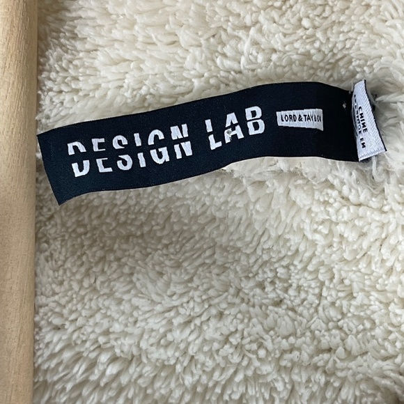 Design Lab Lord & Taylor Tan and Cream Vest - Picture 4 of 6